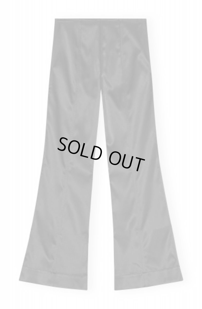 画像2: GANNI ガニー  BLACK DOUBLE SATIN FLARED TROUSERS ブラック ダブル サテン フレア トラウザーズ (2)