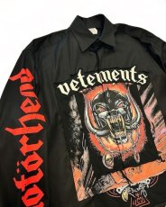 画像2: VETEMENTS ヴェトモン MOTORHEAD PATCHED SHIRT BLACK (2)