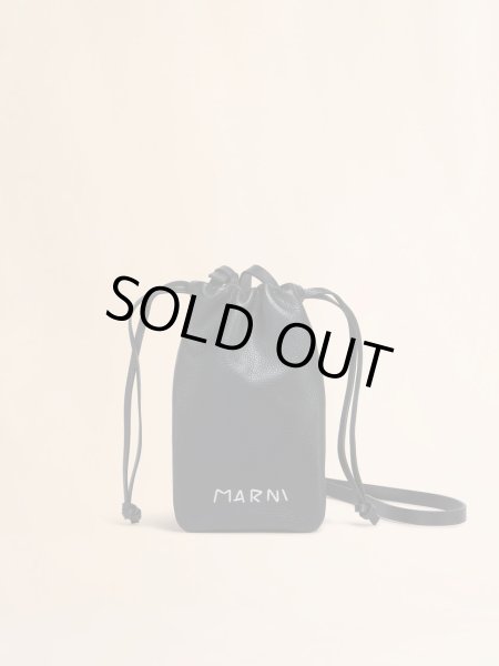 画像1: MARNI ブラック レザー製ドローストリング付きスマホホルダー、マルニメンディング入り (1)