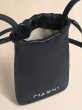 画像4: MARNI ブラック レザー製ドローストリング付きスマホホルダー、マルニメンディング入り (4)