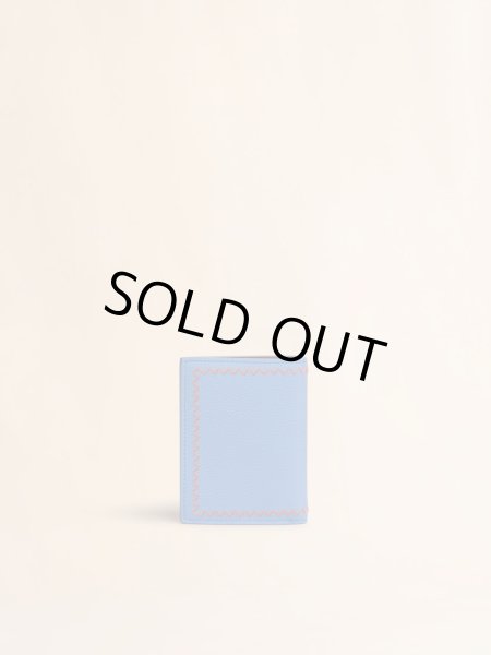 画像2: MARNI ライトブルー 二つ折りウォレット、マルニシンボル刺繍入り (2)