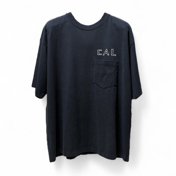 画像1: REMI RELIEF "CAL" Embroidery Pocket TEE (1)