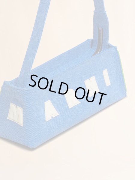 画像2: MARNI マルニ  ブルー デニム Museo バゲットバッグ (2)