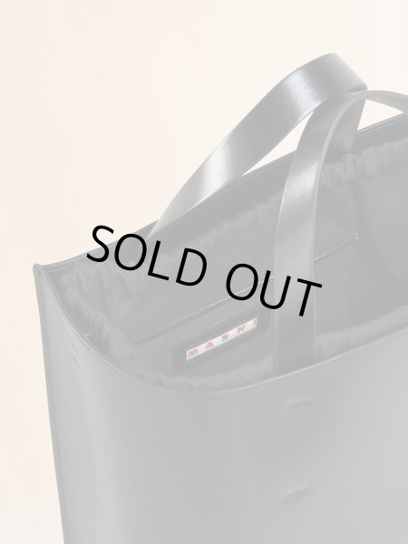 画像4: MARNI マルニ  ブラック レザー MUSEOミニバッグ (4)