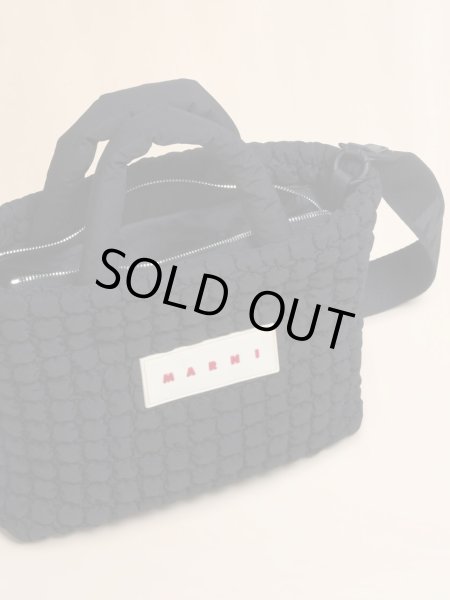 画像3: MARNI マルニ  ブラック Puff スモールトートバッグ (3)