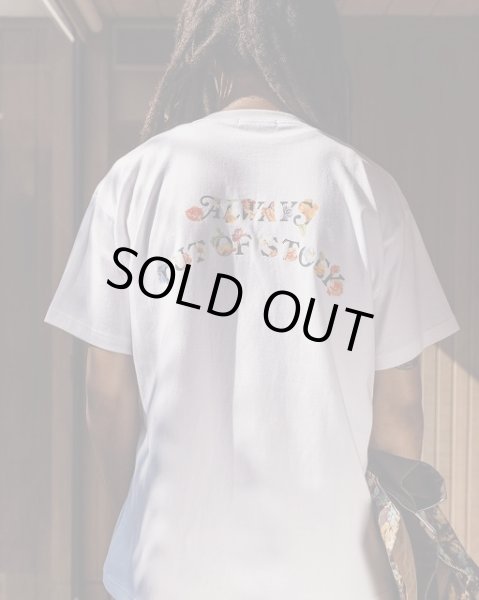 画像3: ALWAYS OUT OF STOCK　FLORAL BASIC LOGO S/S TEE-WHITE (3)