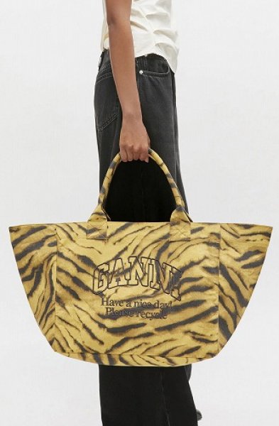 画像4: GANNI ガニー Zebra Print XXL Tote (4)
