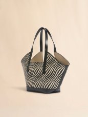 画像2: MARNI ブラック ラフィアエフェクト Wave スモールトートバッグ (2)