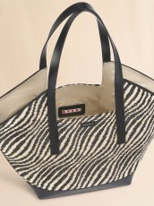 画像5: MARNI ブラック ラフィアエフェクト Wave スモールトートバッグ (5)