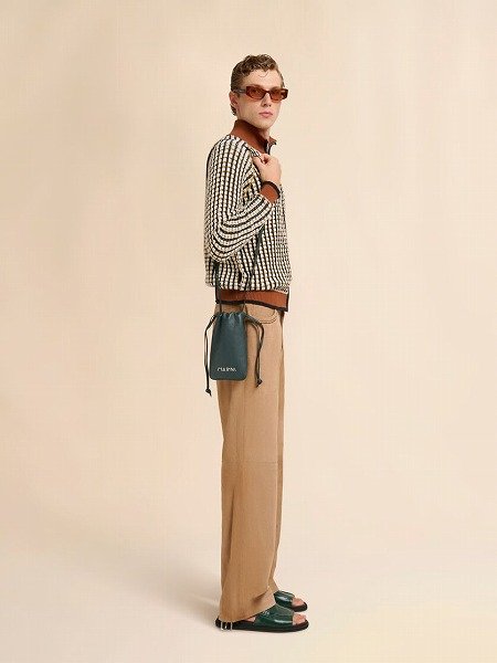 画像5: MARNI ディープグリーン レザー製ドローストリング付きスマホホルダー、マルニメンディング入り (5)