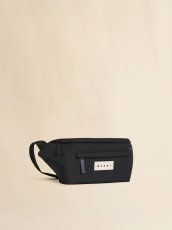 画像2: MARNI ブラックPuff ボディバッグ (2)