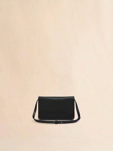 画像2: MARNI ブラック レザーショルダーバッグ、マルニメンディング刺繍入り (2)