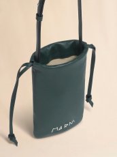 画像3: MARNI ディープグリーン レザー製ドローストリング付きスマホホルダー、マルニメンディング入り (3)