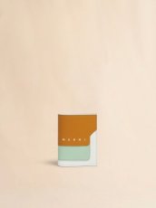 画像1: MARNI マスタードホワイト グリーン サフィアーノレザー製二つ折りウォレット (1)