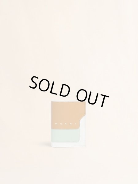 画像1: MARNI マスタードホワイト グリーン サフィアーノレザー製二つ折りウォレット (1)