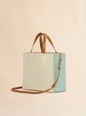 画像3: MARNI グリーン クリーム ブラウン レザー製 Museo ソフトトートバッグ、マルニシンボル刺繍入り (3)