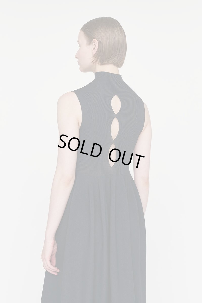 画像6: CFCL RIVULET SLEEVELESS EYELET DRESS(BLACK) (6)