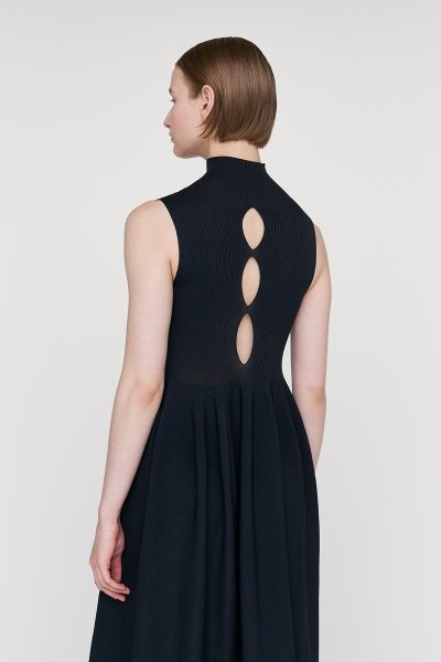 画像6: CFCL RIVULET SLEEVELESS EYELET DRESS(BLACK) (6)
