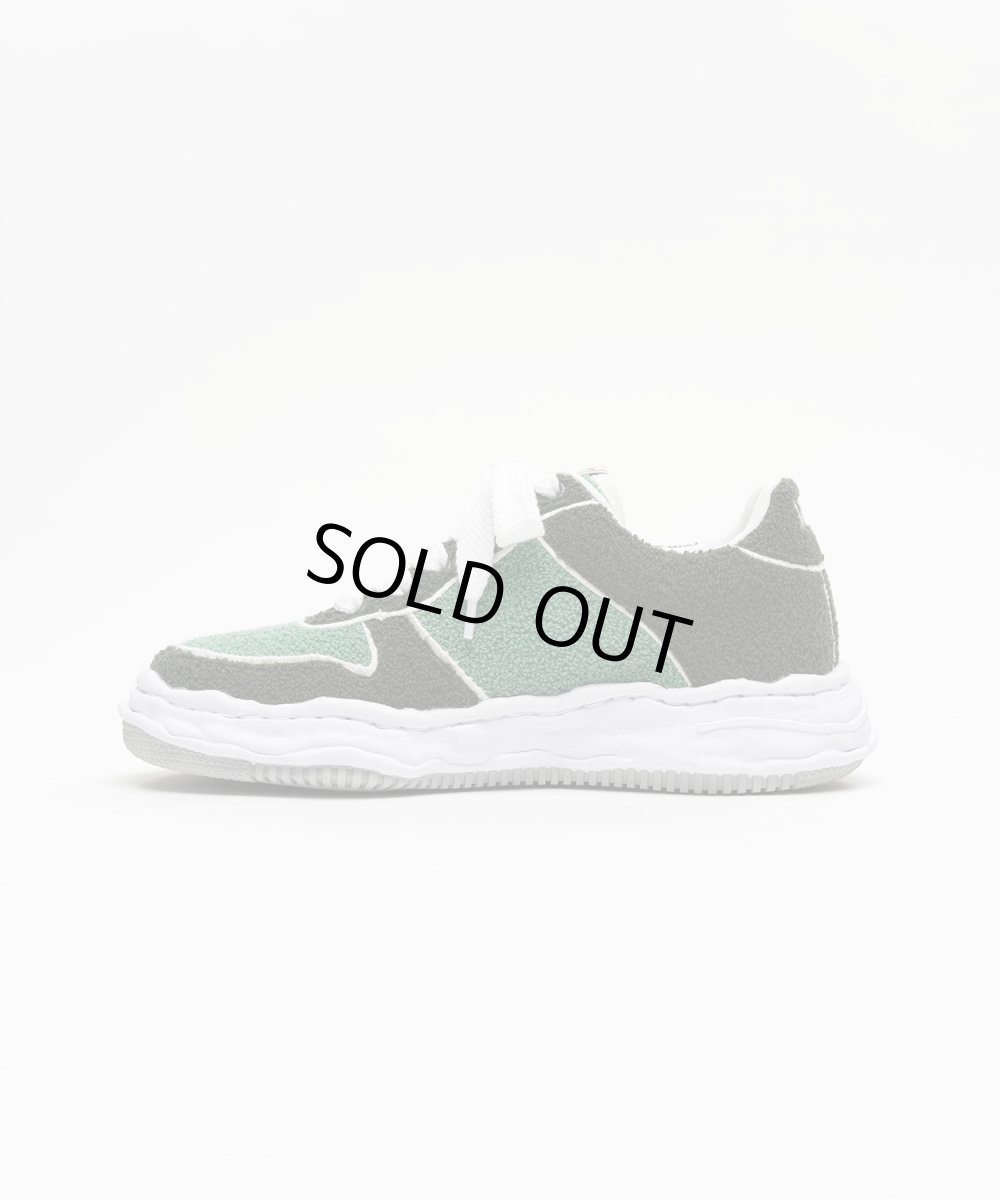 画像2: maison MIHARA YASUHIRO "WAYNE" OG Sole Chenille Embroidey Canvas Low-top Sneaker (2)