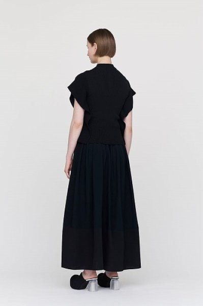 画像6: CFCL PORTRAIT CREASE TOP(BLACK) (6)