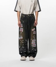 画像1: Maison MIHARA YASUHIRO Embellished Sticker Denim Pants (1)
