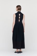 画像5: CFCL RIVULET SLEEVELESS EYELET DRESS(BLACK) (5)