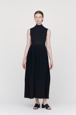 画像4: CFCL RIVULET SLEEVELESS EYELET DRESS(BLACK) (4)