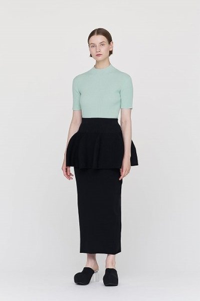 画像2: CFCL PORTRAIT SHORT SLEEVE TOP(NAVY) (2)