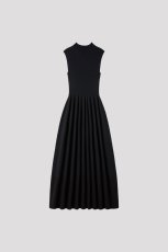 画像2: CFCL RIVULET SLEEVELESS EYELET DRESS(BLACK) (2)