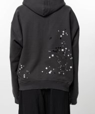 画像4: Maison MIHARA YASUHIRO Embellished Sticker Zip-Up Hoodie (4)