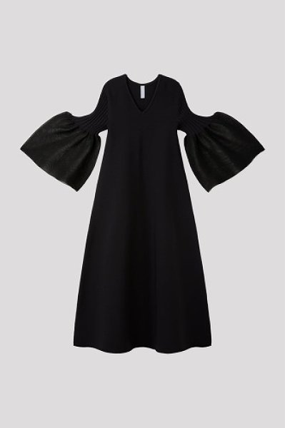 画像1: CFCL POTTERY LUCENT LONG BELL SLEEVE FLARE DRESS(BLACK) (1)