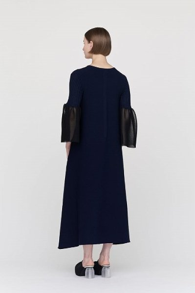 画像3: CFCL POTTERY LUCENT LONG BELL SLEEVE FLARE DRESS(NAVY) (3)