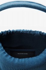画像5: alexanderwang Ryan スモール リフレクティブ ニットバッグ (5)