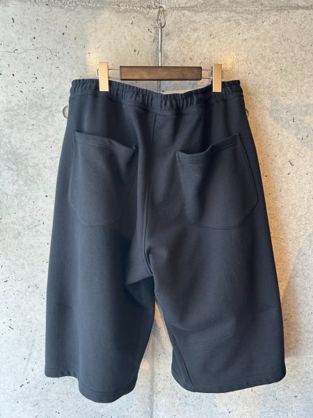 画像2: KHOKI コッキ  Pleated Balloon Sweat Shorts (2)