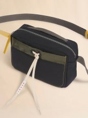 画像5: MARNI  ブラック テクニカルファブリック製カメラバッグ (5)