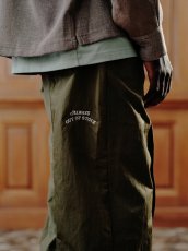 画像2: ALWAYS OUT OF STOCK　OVER PLEATED TROUSERS-OLIVE (2)