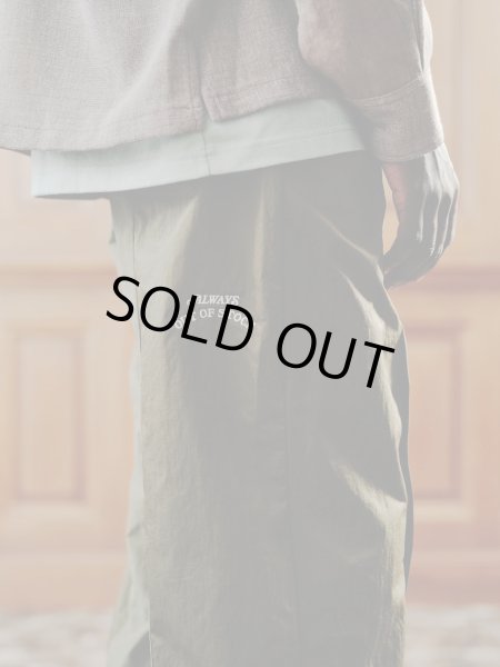 画像2: ALWAYS OUT OF STOCK　OVER PLEATED TROUSERS-OLIVE (2)