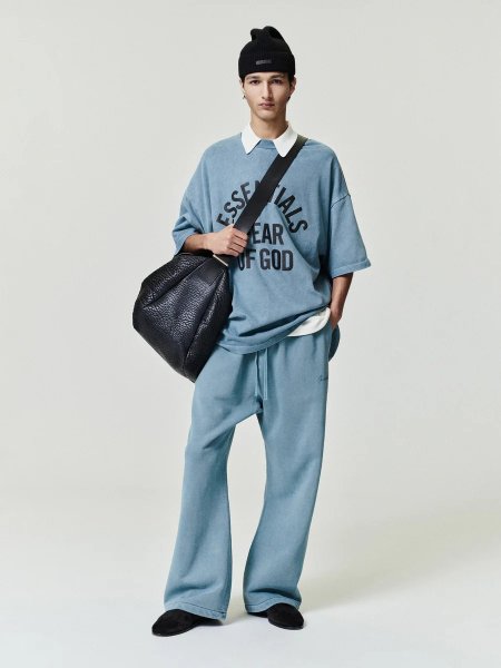 画像4: ESSENTIALS FEAR OF GOD　Campus 90s Short Sleeve Tee (4)