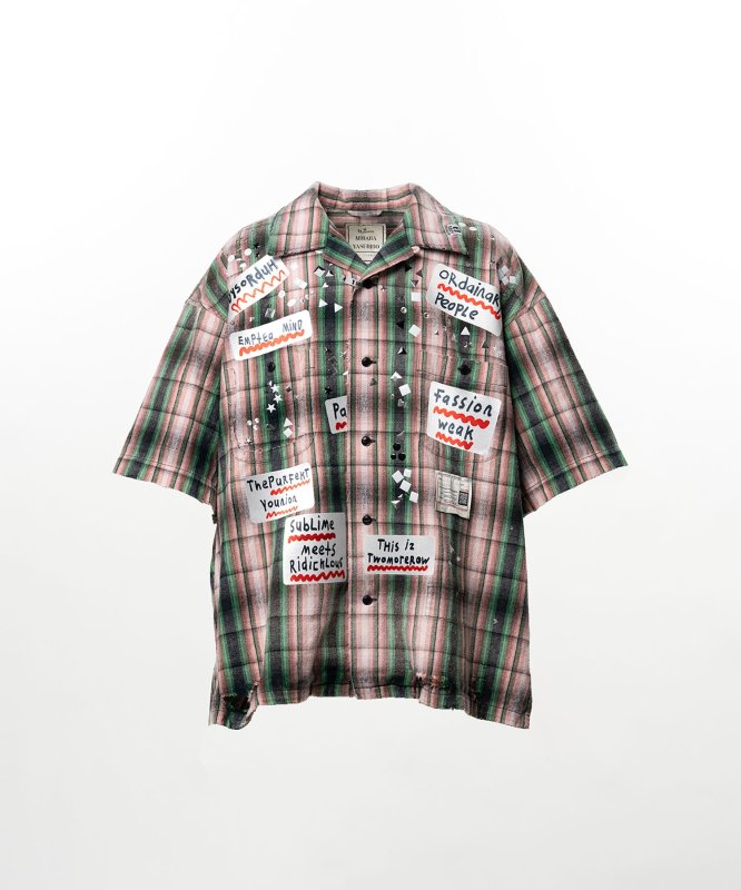 画像1: Maison MIHARA YASUHIRO Embellished Sticker Short Sleeve Check Shirt (1)
