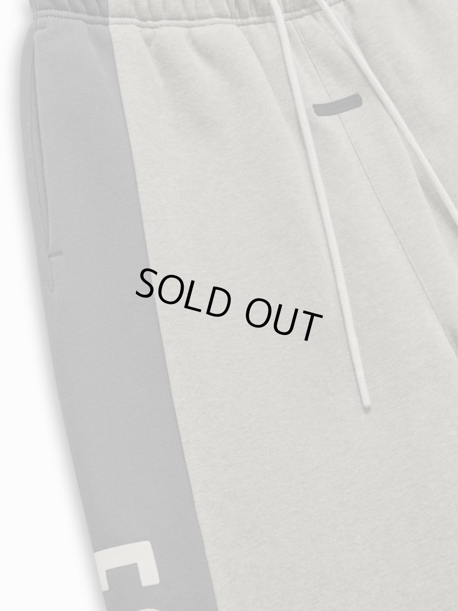 画像3: ESSENTIALS FEAR OF GOD　Panelled Raw Cut Off Sweatpant (3)