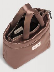 画像3: MARNI ブロンズ サテン Puff E/W トートバッグ (3)