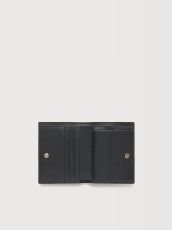 画像3: MARNI ブラックレザー 二つ折りウォレット スタッズ付き (3)