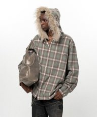 画像4: KAMIYA Fur-Trimmed Hooded Check Shirt (4)