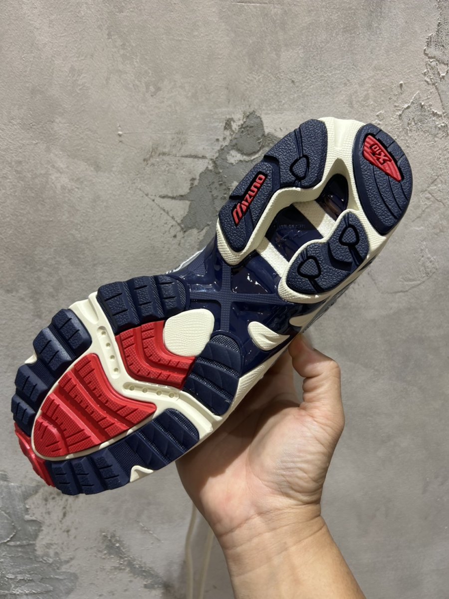 画像2: Sean Wotherspoon x MIZUNO  The Wave MG4 LS shoes (2)