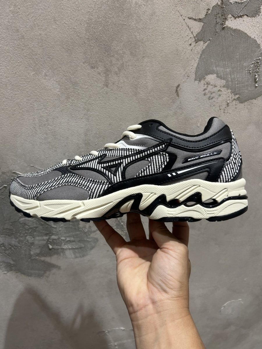 画像1: Sean Wotherspoon x MIZUNO  The Wave MG4 LS shoes (1)
