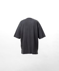 画像2: Leon Doodle Printed T-shirt (2)