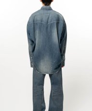 画像3: Kids Sticker Printed Denim Shirt (3)
