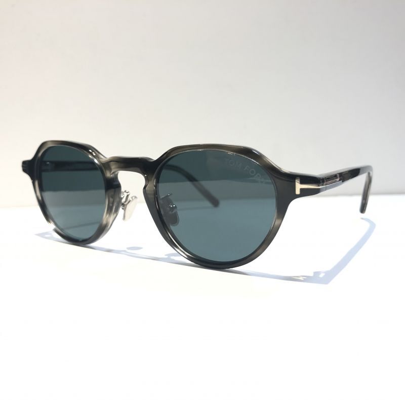 TOM FORD トムフォード EYEWEAR　サングラス TF877-D 55N