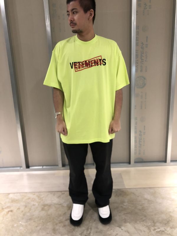 ヴェトモン Balenciaga - VETEMENTS Tシャツの通販 by taiyo's shop｜バレンシアガならラクマ トップス