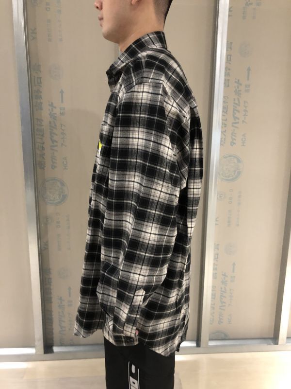 VETEMENTS ヴェトモン カッターシャツ お得な新品・中古・未使用品 www